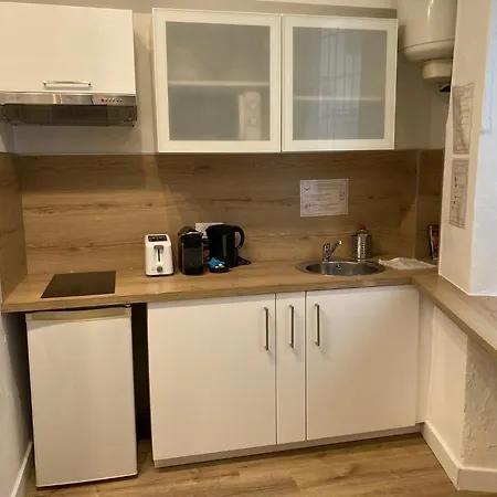Rosa Apartment